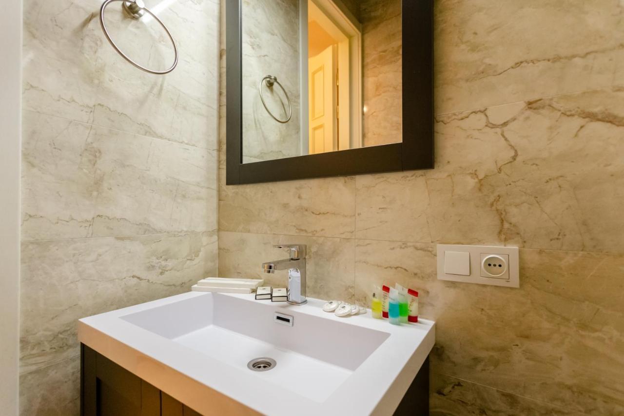 3Bd-2Bth Apartment In Tbilisi City Center Екстериор снимка