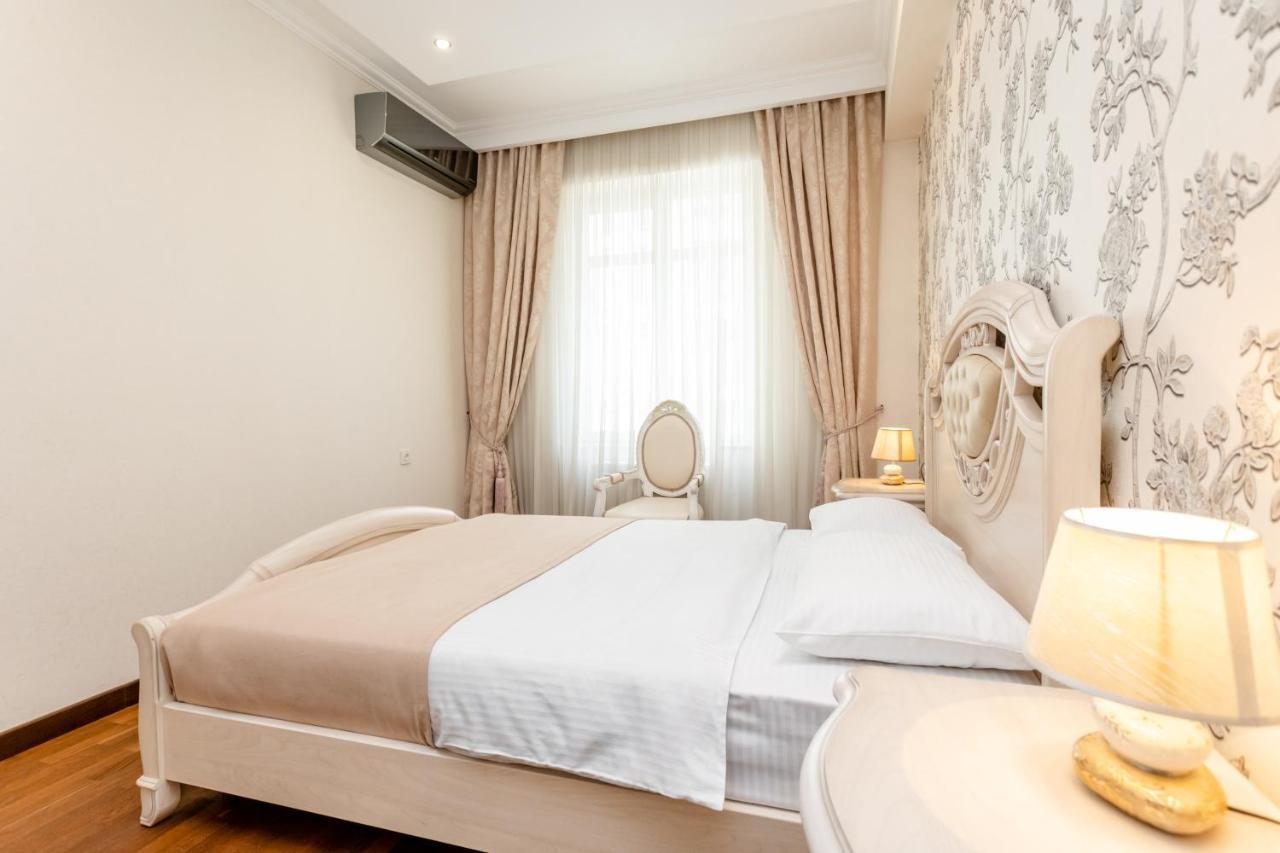 3Bd-2Bth Apartment In Tbilisi City Center Екстериор снимка