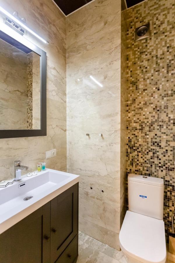 3Bd-2Bth Apartment In Tbilisi City Center Екстериор снимка